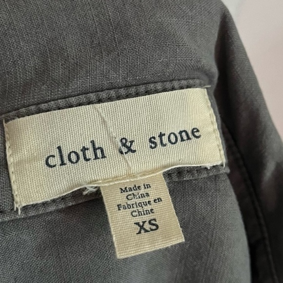 Cloth & Stone • Charcoal Grey Button Front Pocket Blouse - Picture 4 of 4